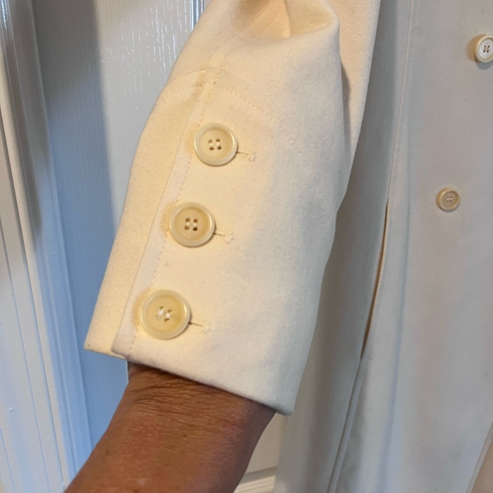 Theory Cream Trench Coat - Picture 9 of 13